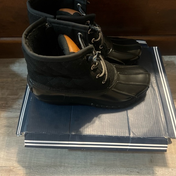 Nautica Black Duck Boots for Women size 6 - Picture 2 of 5